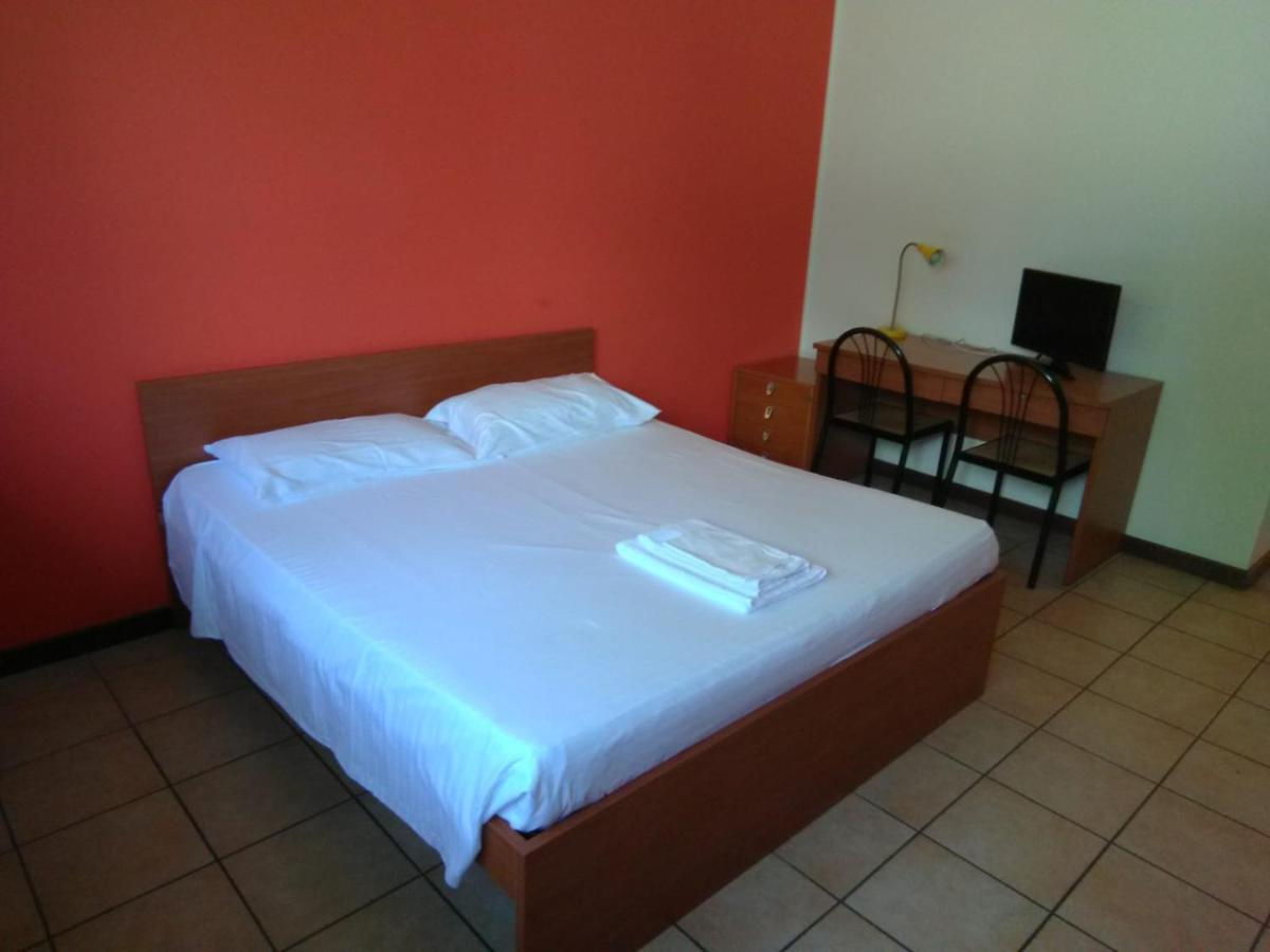 La Cordata Accommodation - Brodolini 24 Cinisello Balsamo Exteriör bild